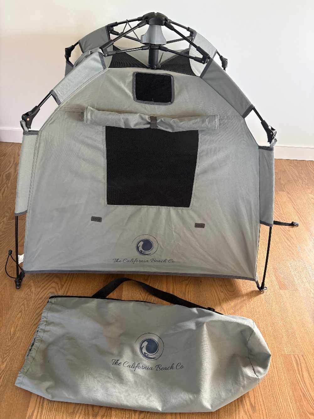 The California Beach Co Pop ‘N Go Pet Playpen tent
